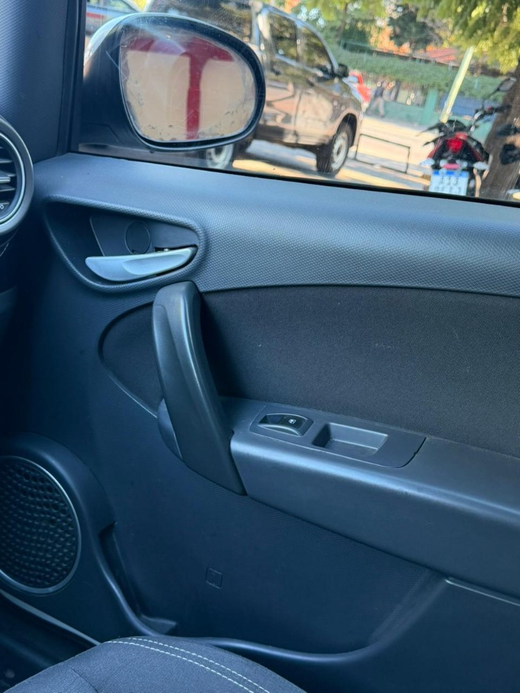 Fiat Grand siena ATTRACTIVE 1.4 8V — foto 12